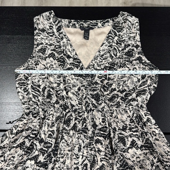 H&M Floral Cream and Black Dress - 10 - Picture 10 of 12
